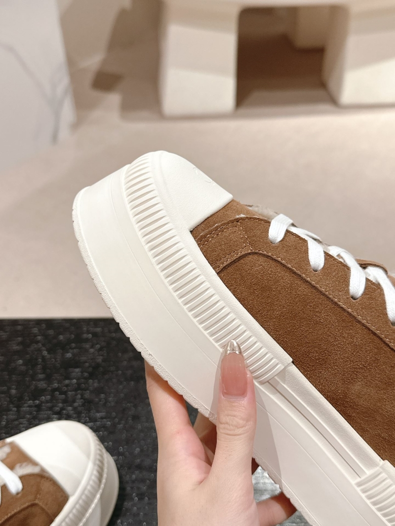 Ch**el sport shoes